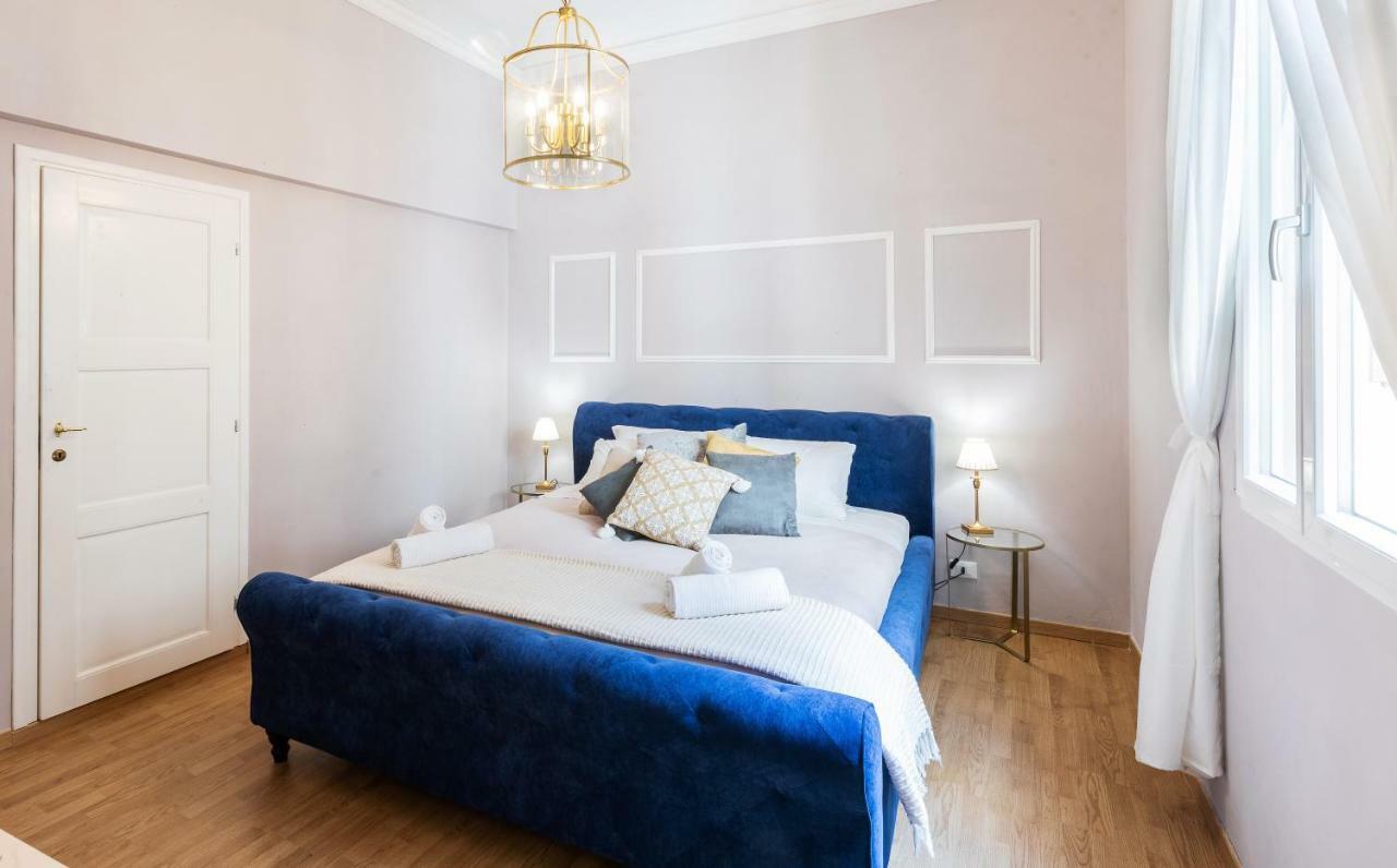 Historic Center Palace - Huge 4 Bedrooms Santa Croce Apartment - By LikehomeФлоренция Экстерьер фото