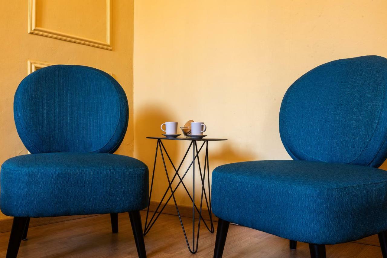 Historic Center Palace - Huge 4 Bedrooms Santa Croce Apartment - By LikehomeФлоренция Экстерьер фото
